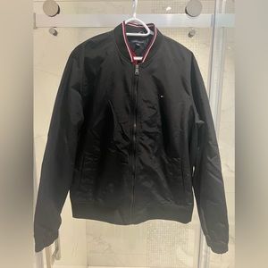 Men’s Tommy Hilfiger wind breaker - XL